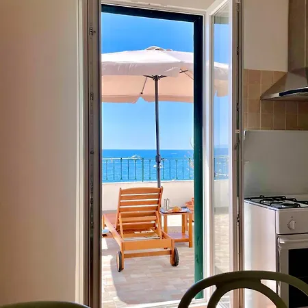La Loggia Di Battista * Procida